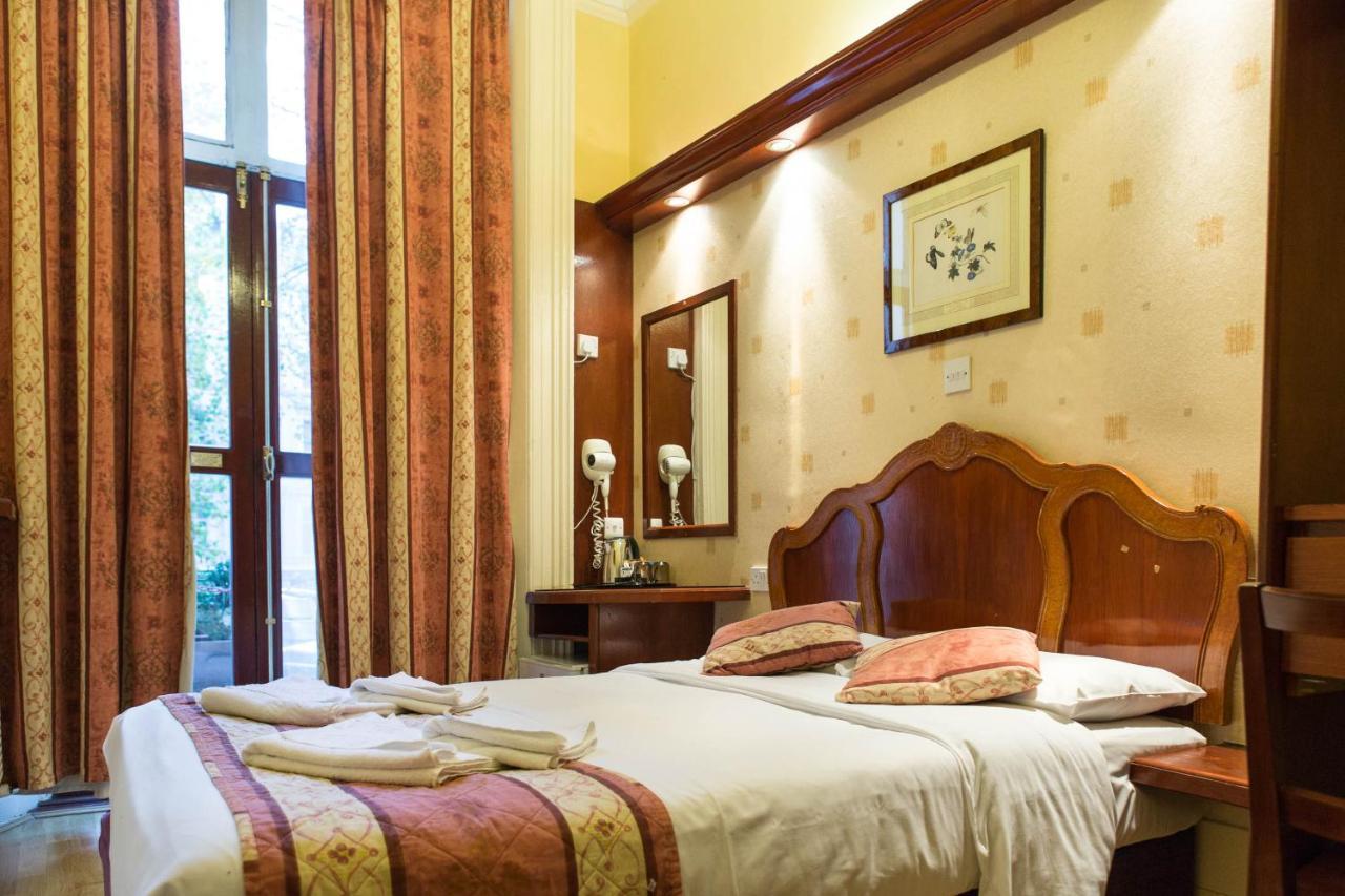 Dolphin Hotel Лондон Екстериор снимка