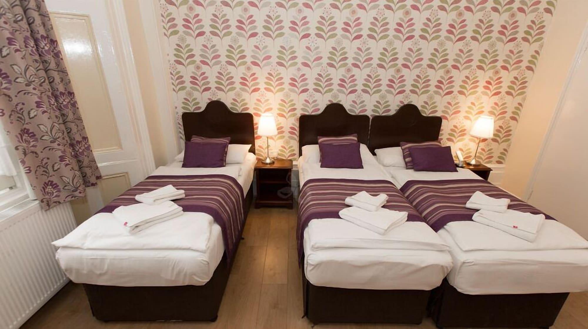 Dolphin Hotel Лондон Екстериор снимка