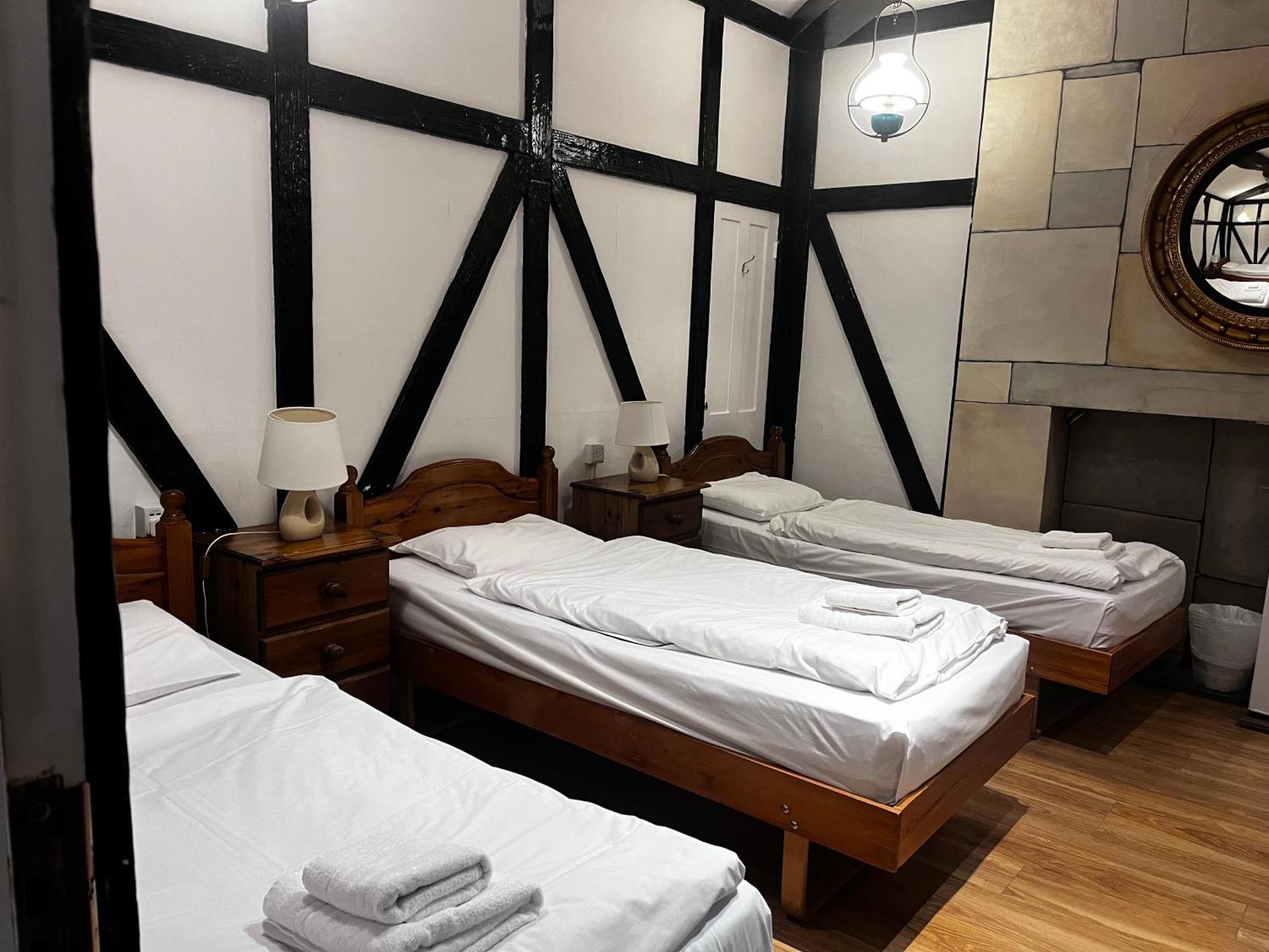 Dolphin Hotel Лондон Екстериор снимка