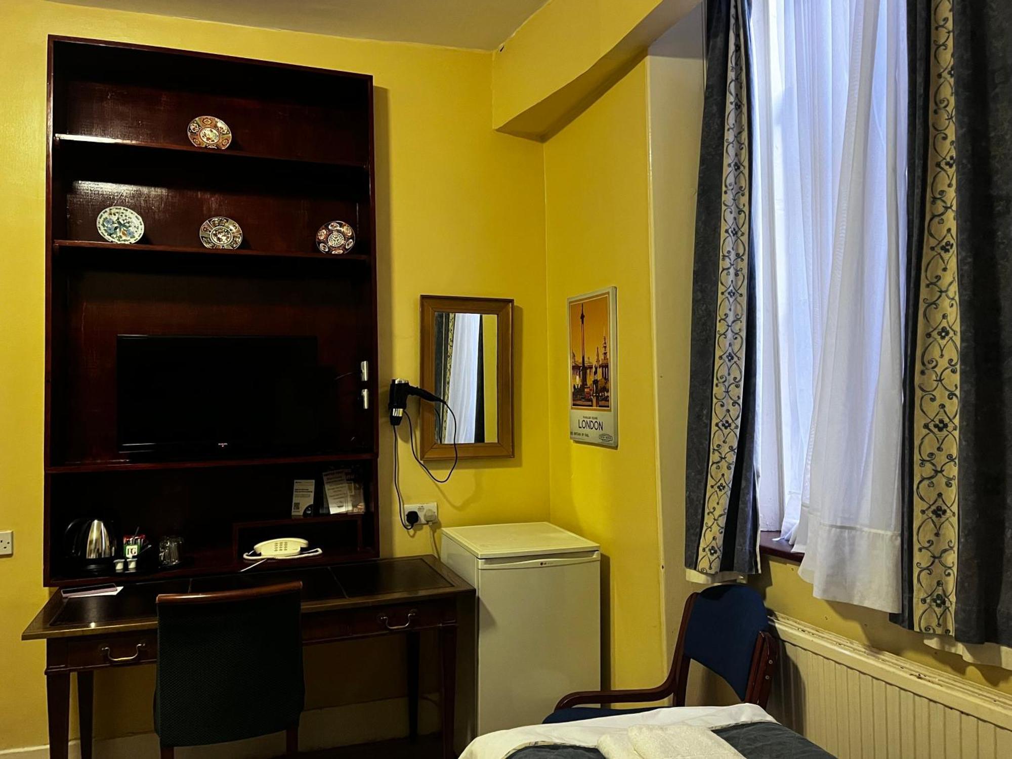 Dolphin Hotel Лондон Стая снимка